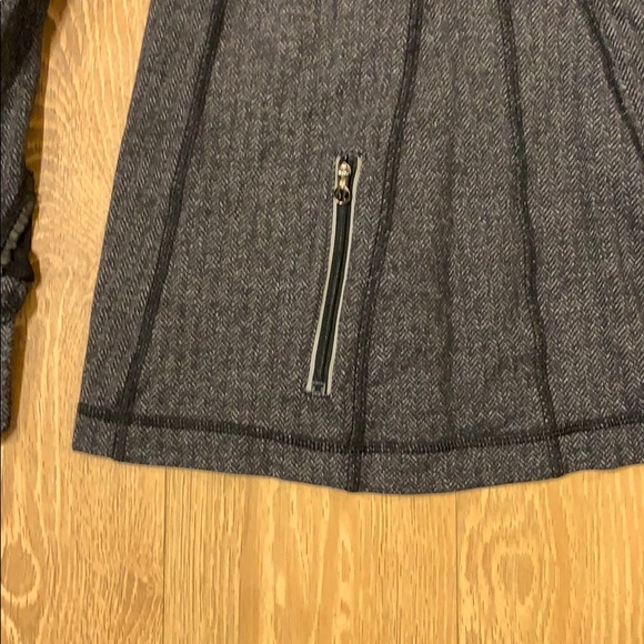 Lululemon 1/2 Zip Jacket - Picture 11 of 13